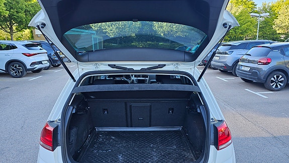 Volkswagen Golf VII 7 of 8