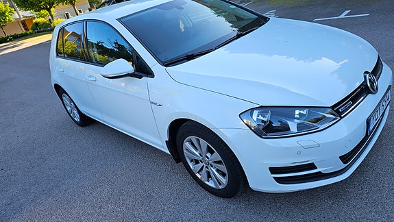Volkswagen Golf VII 2 of 8
