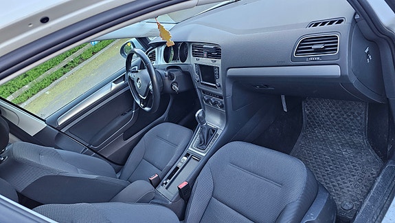 Volkswagen Golf VII 4 of 8