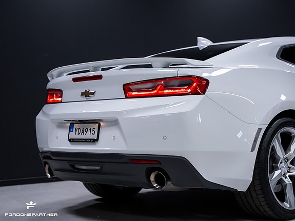 Chevrolet Camaro 14 of 30