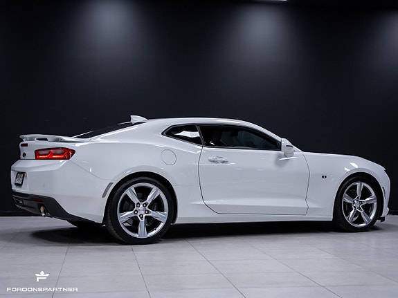 Chevrolet Camaro 12 of 30