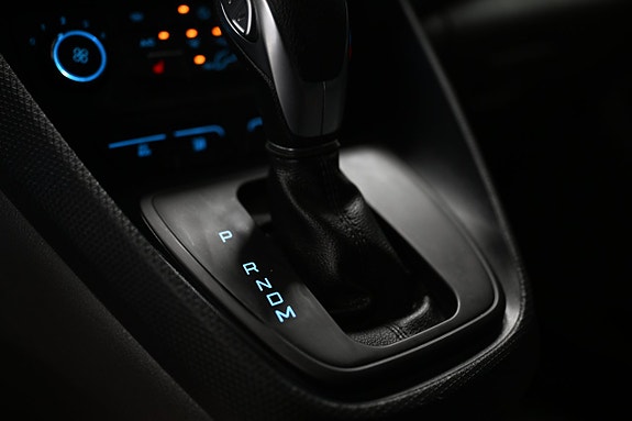 Ford Transit Connect 20 of 27
