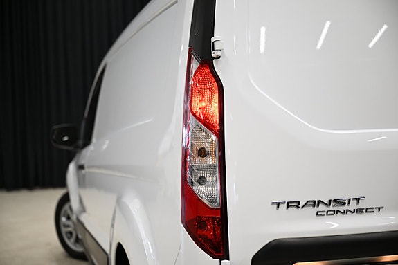Ford Transit Connect 12 of 27