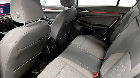 Volkswagen Golf VIII 12 of 14