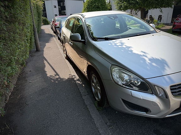 Volvo V60 3 of 8