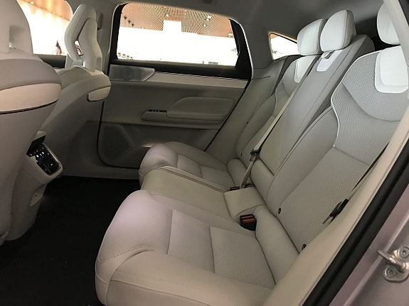 Volvo ES90 6 of 16