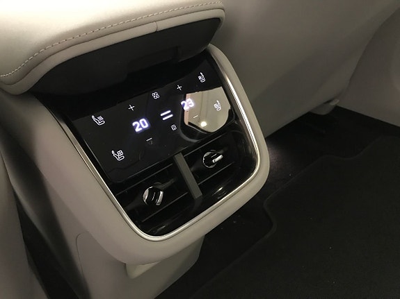 Volvo ES90 8 of 16
