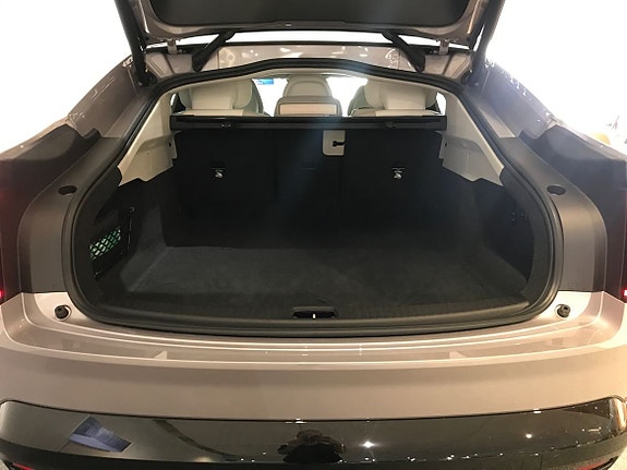 Volvo ES90 13 of 16