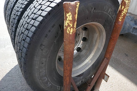 Däck på Aluminiumfälg