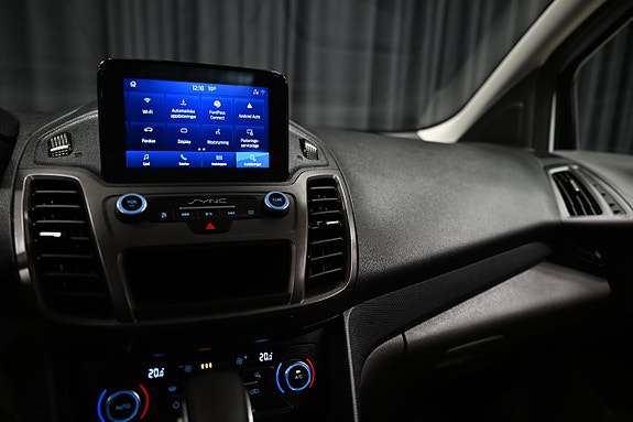 Ford Transit Connect 19 of 26