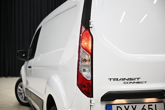 Ford Transit Connect 10 of 26