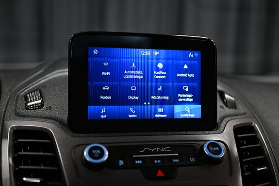 Ford Transit Connect 17 of 26