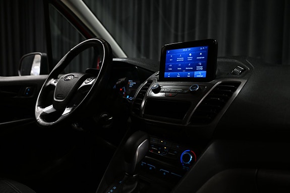 Ford Transit Connect 24 of 26