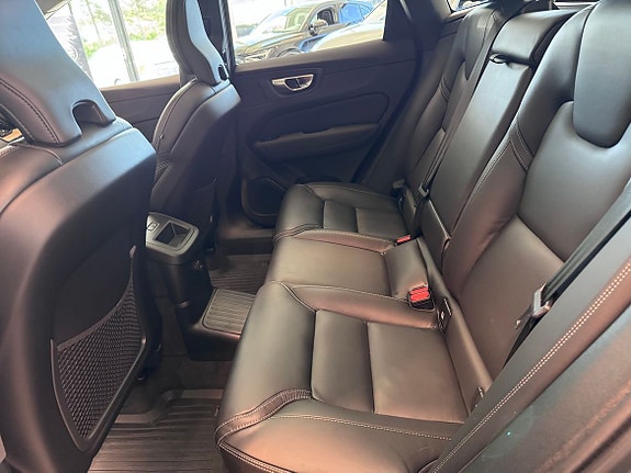 Volvo XC60 6 of 11
