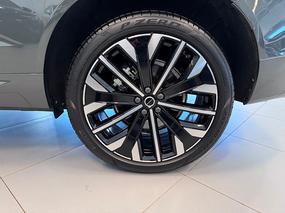 Volvo XC60 11 of 11