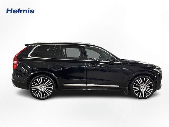 Volvo XC90 8 of 20