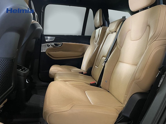 Volvo XC90 14 of 20