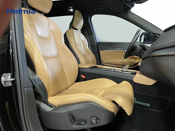 Volvo XC90 17 of 20