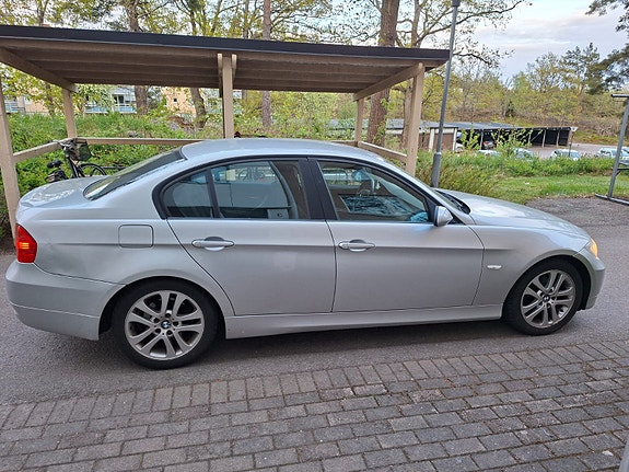 BMW 318i 3 of 3
