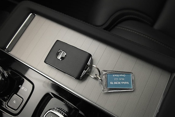 Volvo XC90 9 of 18
