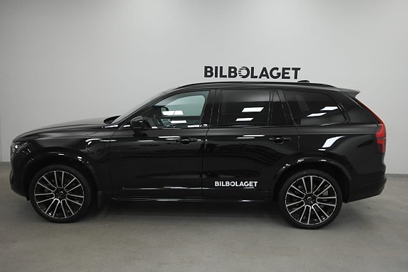 Volvo XC90 2 of 18