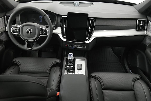Volvo XC90 13 of 18