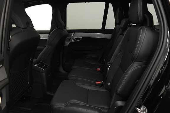 Volvo XC90 11 of 18