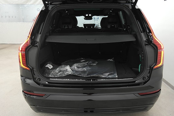 Volvo XC90 15 of 18