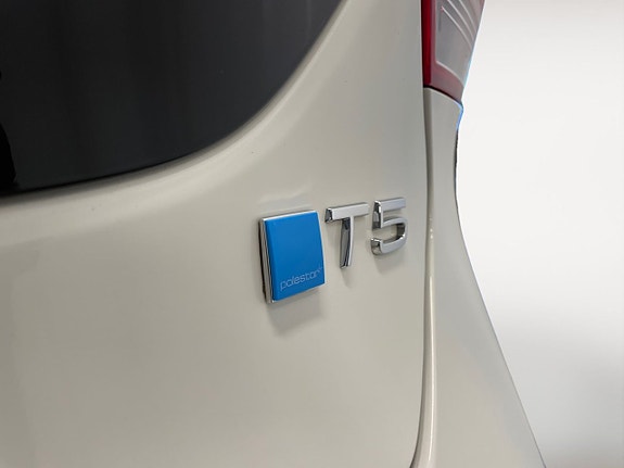 Volvo V40 19 of 19