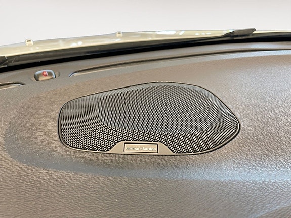 Volvo V40 14 of 19
