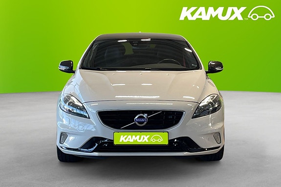 Volvo V40 6 of 19