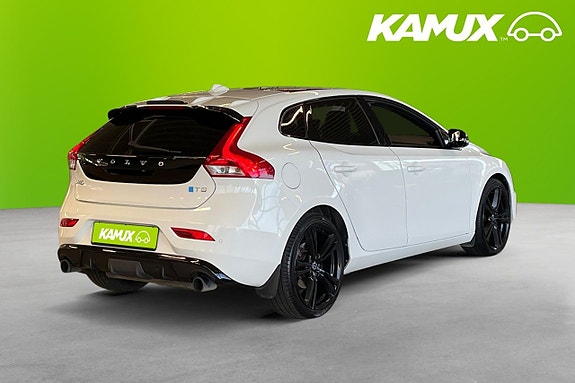 Volvo V40 4 of 5