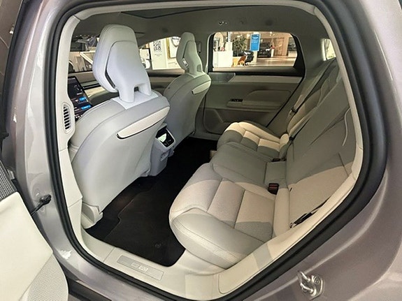 Volvo ES90 7 of 11