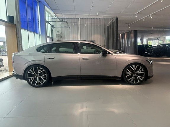 Volvo ES90 2 of 11