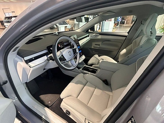 Volvo ES90 6 of 11