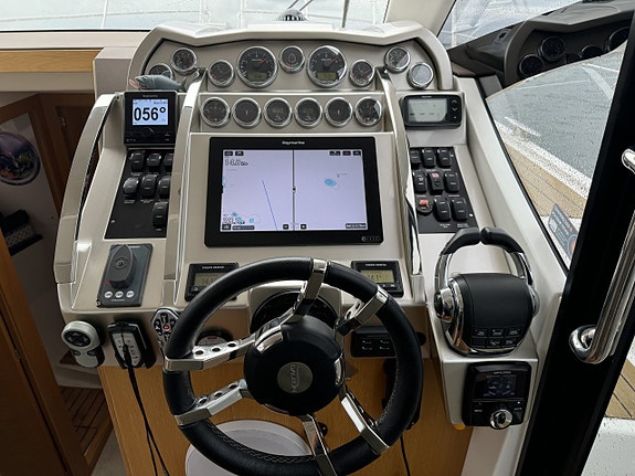 Galeon 360 Fly 15 of 24