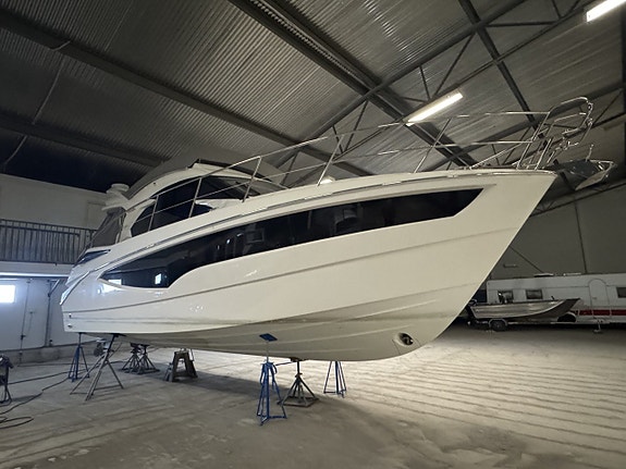 Galeon 360 Fly 9 of 24