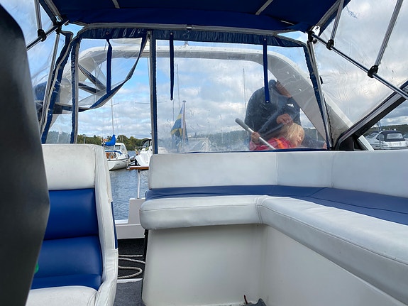 Bayliner 2455 Ciera – klassisk kabinbåt till salu 3 of 5