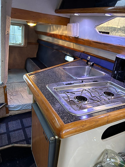 Bayliner 2455 Ciera – klassisk kabinbåt till salu 10 of 14