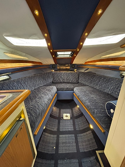 Bayliner 2455 Ciera – klassisk kabinbåt till salu 9 of 14