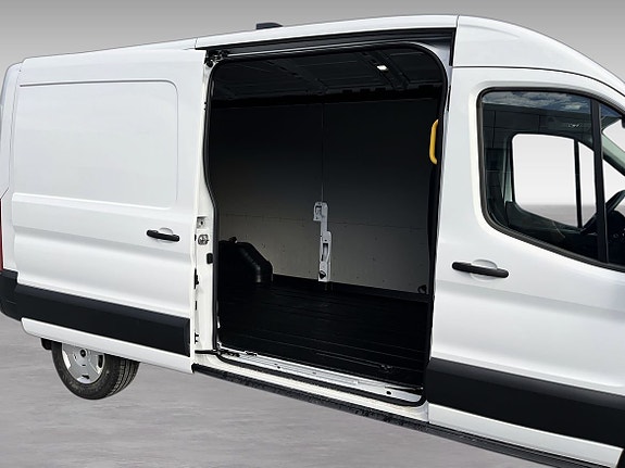 Ford Transit 8 of 13