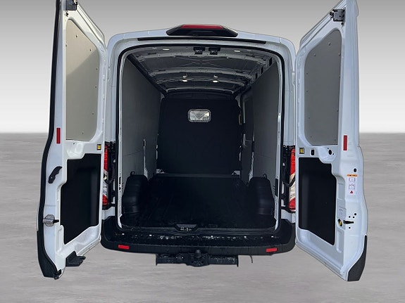 Ford Transit 9 of 13