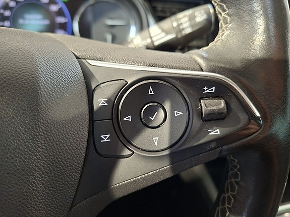 Opel Insignia 10 of 22