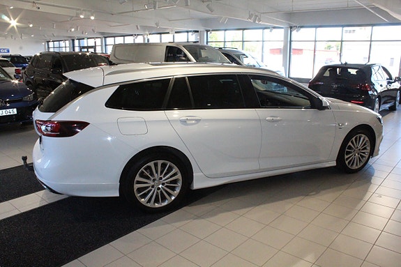 Opel Insignia 4 of 5