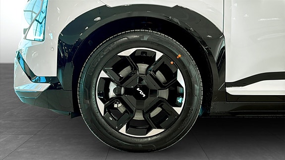 Kia EV5 11 of 19