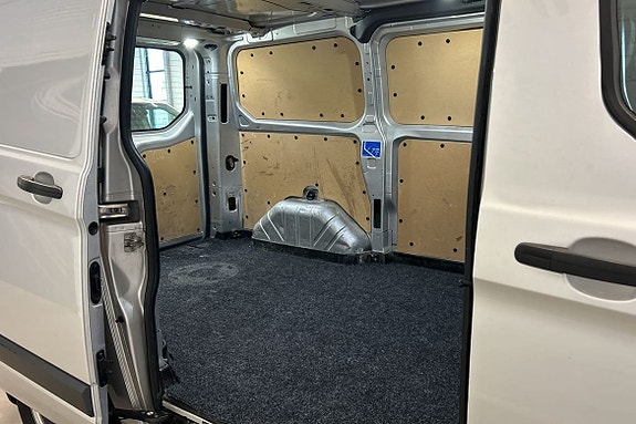 Ford Transit Custom 11 of 11