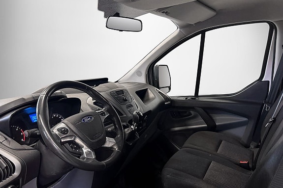 Ford Transit Custom 4 of 11