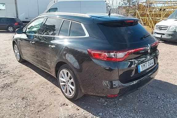 Renault Megane IV 4 of 5