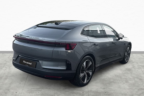 Polestar 4 8 of 20