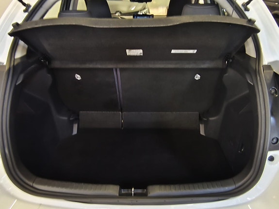 Toyota Yaris 18 of 18